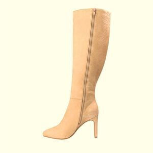 Journee collection size 6 NWOB wide calf two textured knee high boots.